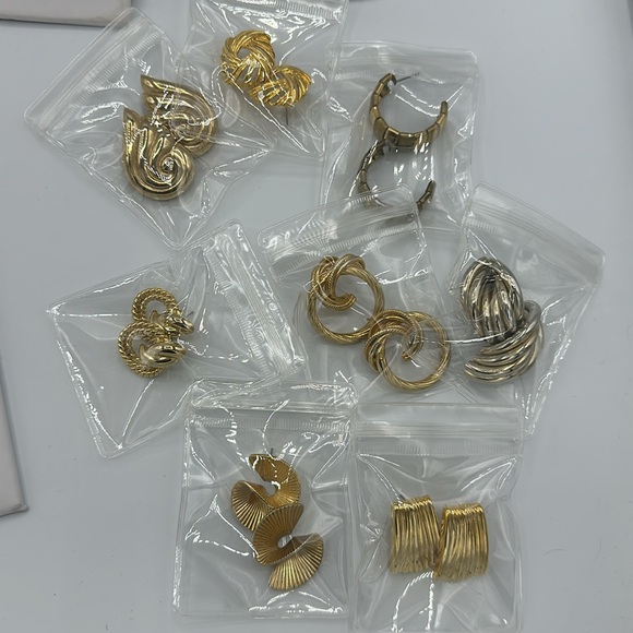 Vintage earrings bundle - Picture 5 of 5